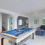 Villa Deep